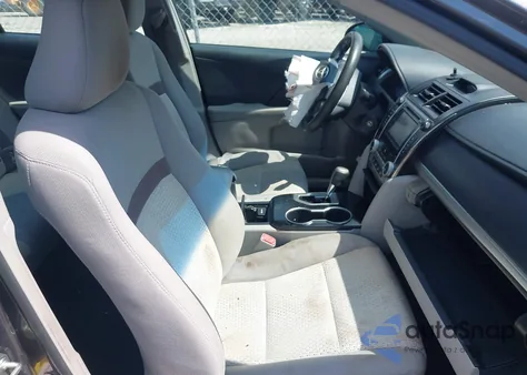 2014 Toyota Camry L/Se/Le/Xle z USA, uszkodzony, nr VIN 4T4BF1FKXER357161